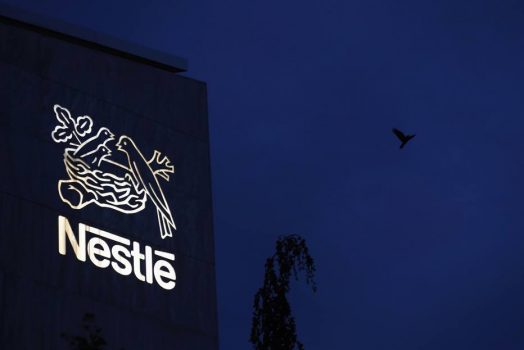 Nestlé é criticada por publicidade de leite para bebês